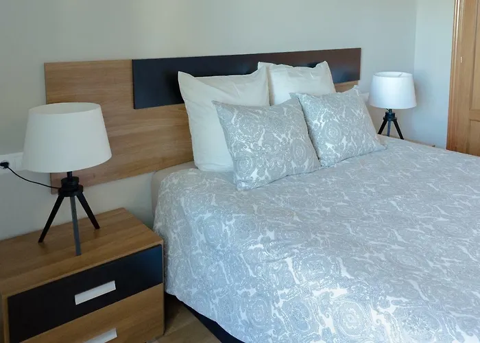 Residencial Colinas Del Bajondillo Apartamento *